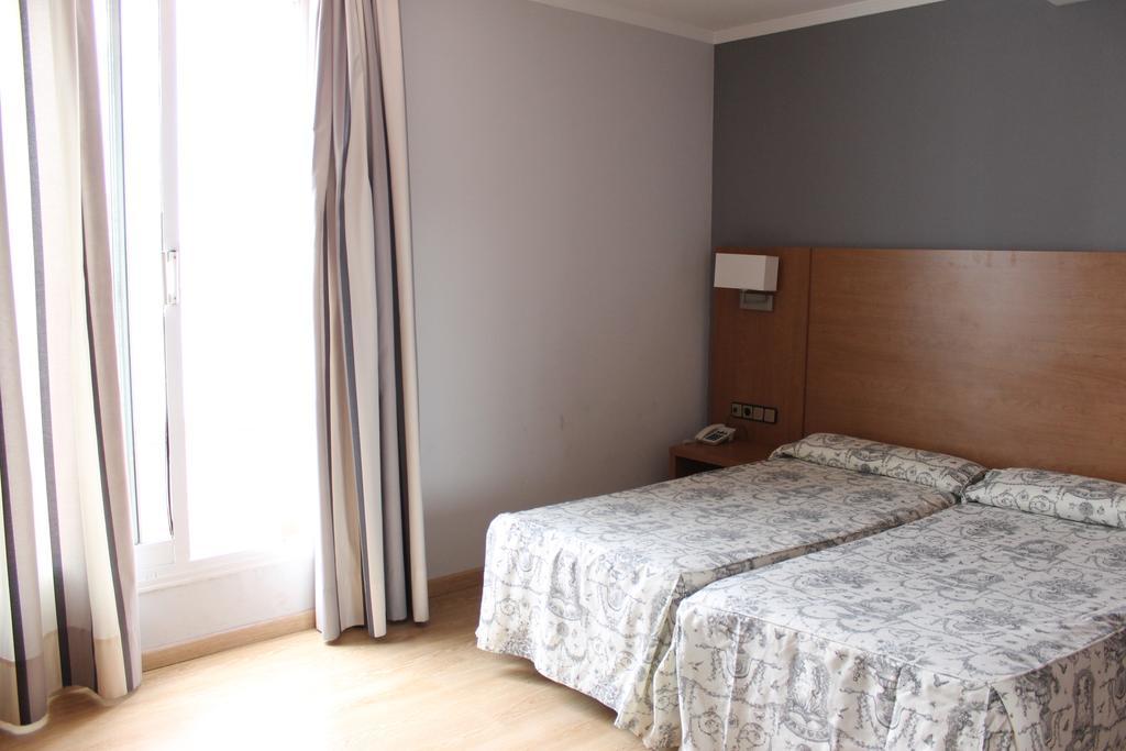 Ramblas Hotel Barcelona Bagian luar foto