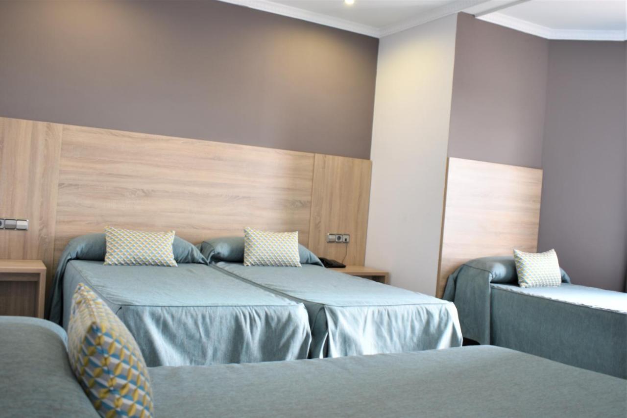 Ramblas Hotel Barcelona Bagian luar foto